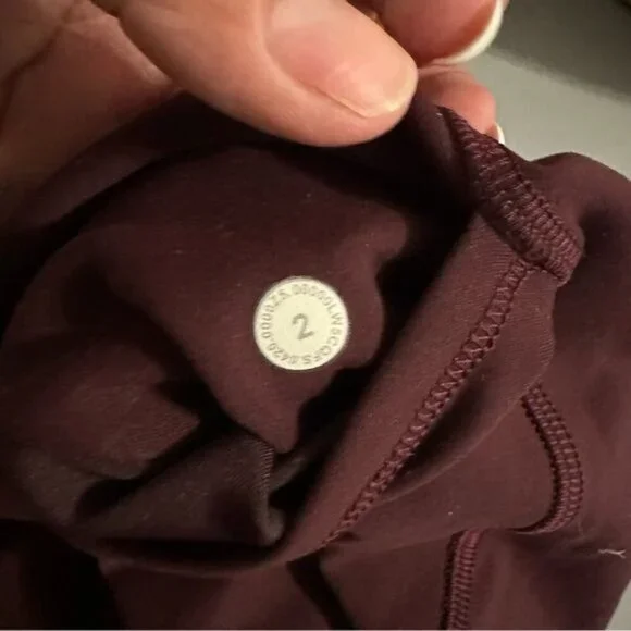 Lululemon Invigorate High-Rise Legging 25"Cassis Burgundy Size 2 - Picture 13 of 14
